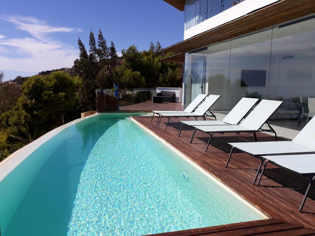 Villa Luxury Paradise ซาโลเบรญา ภายนอก รูปภาพ